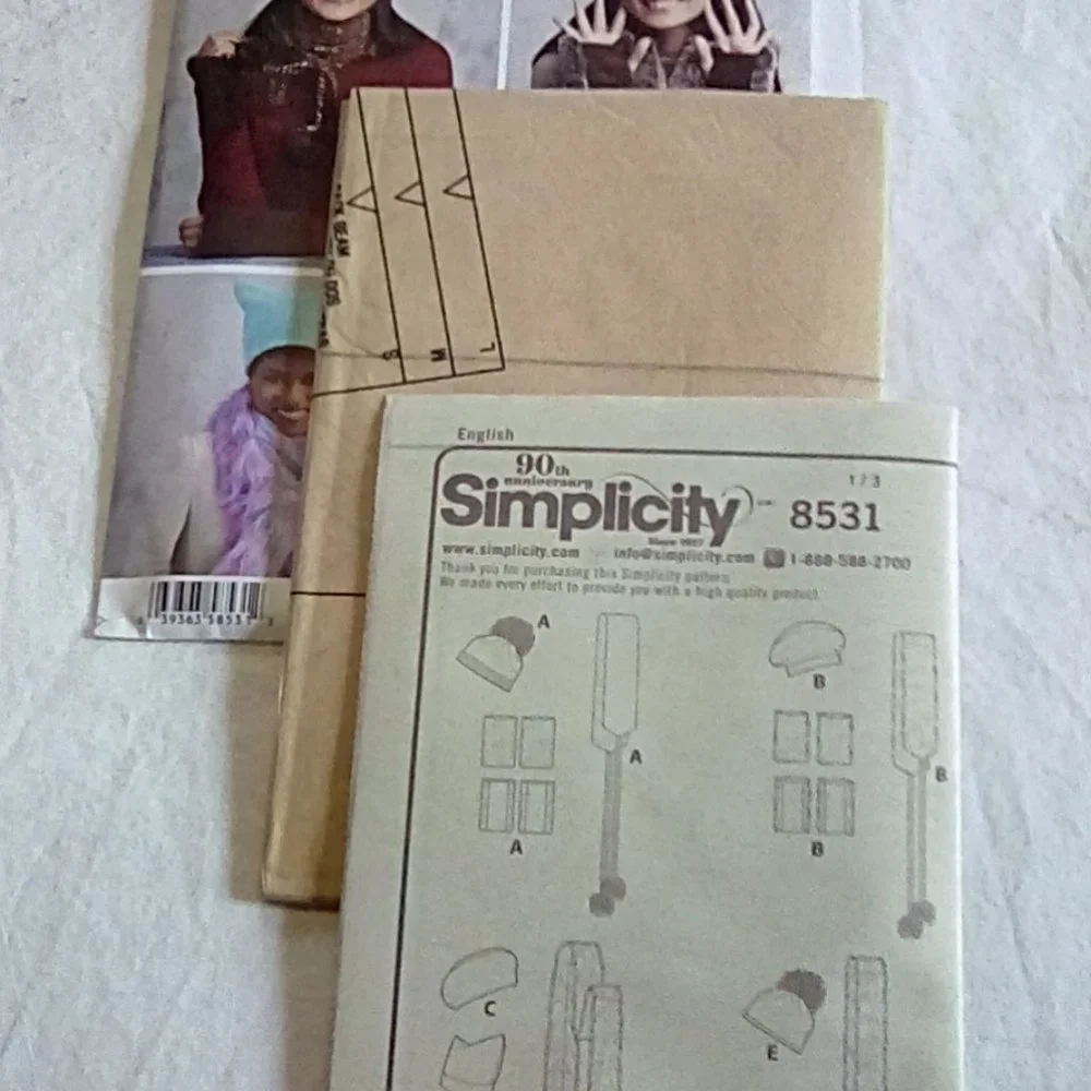 Simplicity 8531 Misses Cold Weather Accessories Sz S-M-L